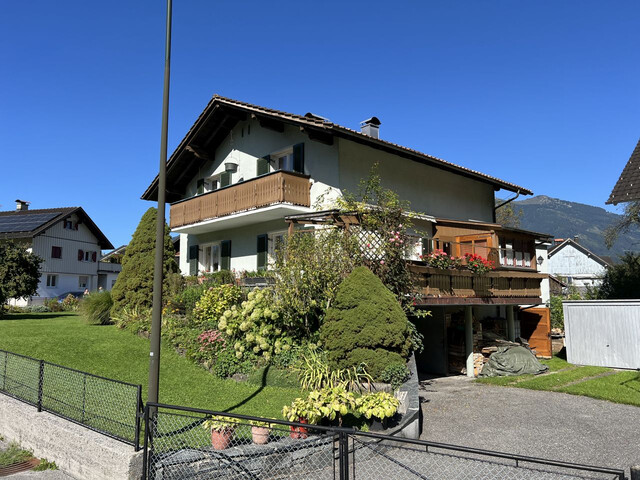 CHARMANTES EINFAMILIENHAUS MIT VIEL GARTEN