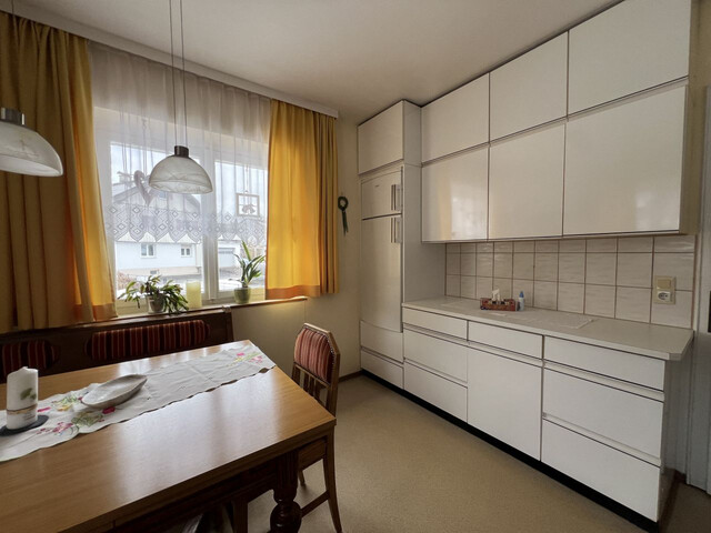 CHARMANTES EINFAMILIENHAUS MIT VIEL GARTEN