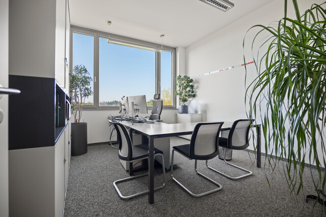 Ravensburg (DE) - Bürofläche im 1. OG mit ca. 500 m²                 