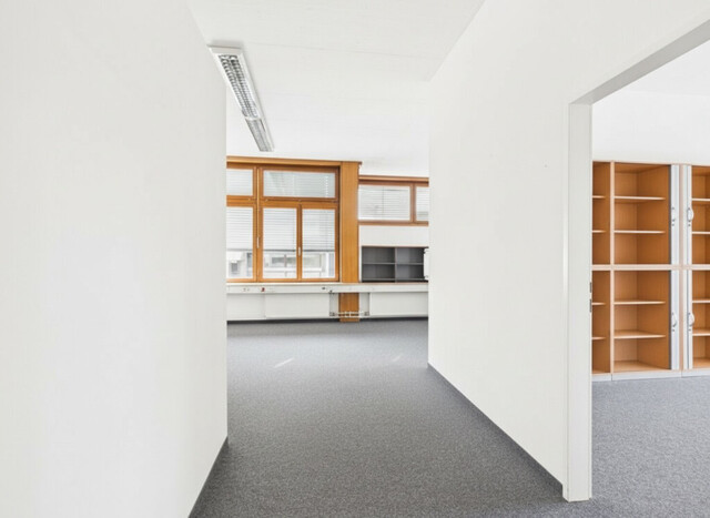 Moderne, zeitgemäße, flexibel gestaltbare Büroeinheiten zur Miete - 26 m², 80m² bis zu insgesamt ca. 200 m² - Treietstraße 17, 6833 Klaus