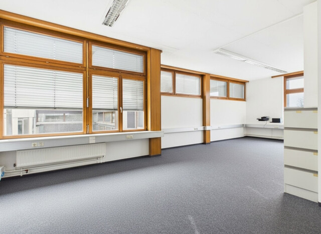 Moderne, zeitgemäße, flexibel gestaltbare Büroeinheiten zur Miete - 26 m², 80m² bis zu insgesamt ca. 200 m² - Treietstraße 17, 6833 Klaus