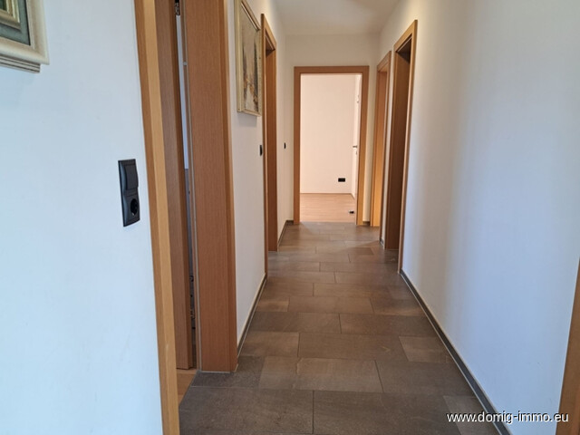 Traumhafte, großzügige Dachgeschosswohnung, 124m² Wlf. mit schöner Sonnenterrasse in Altach!