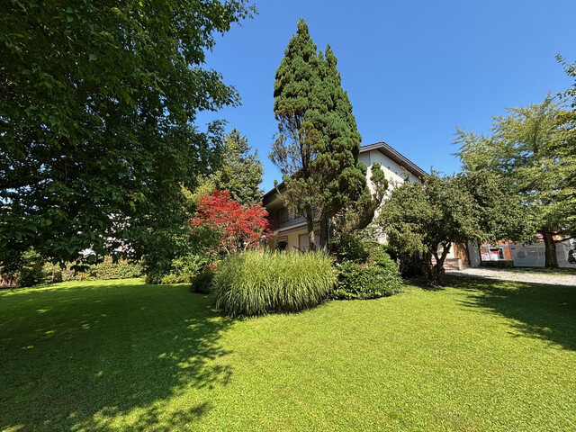 Ruhig gelegenes Einfamilienhaus mit großem sonnigen Grundstück in Hohenems