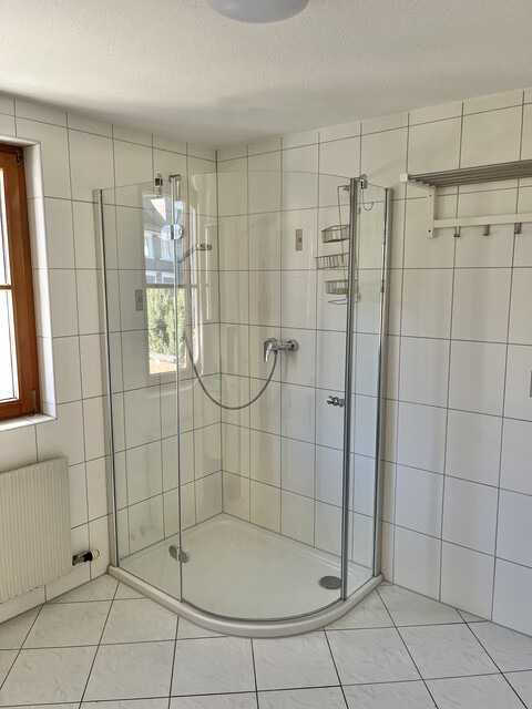 Sonnige 3-Zimmer Wohnung mit Tiefgarage im Dorfzentrum