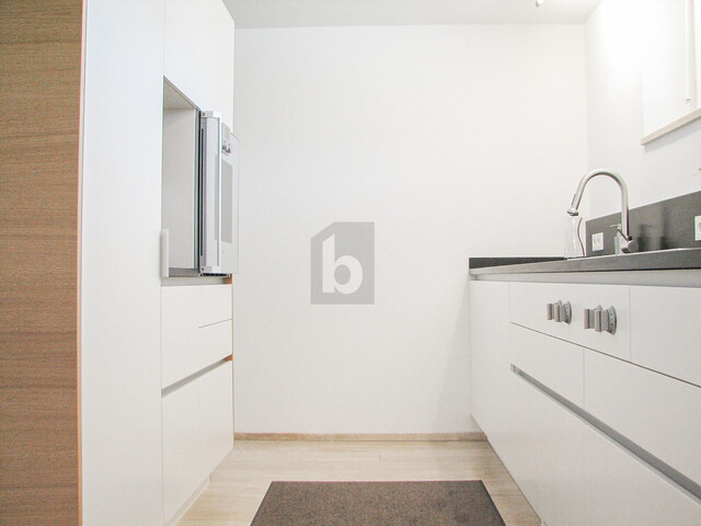 LUXUS DOPPELHAUS MIT POOL IN BESTER LAGE