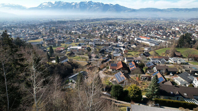 GROß MIT PANORAMABLICK IN TOP LAGE