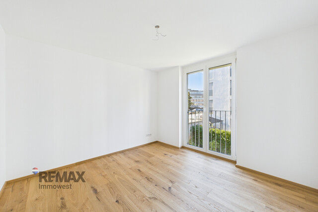 Mitten drin & lichtdurchflutet: Helle 3-Zimmer-Wohnung mit Wintergarten
