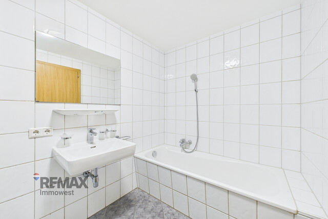 Mitten drin & lichtdurchflutet: Helle 3-Zimmer-Wohnung mit Wintergarten