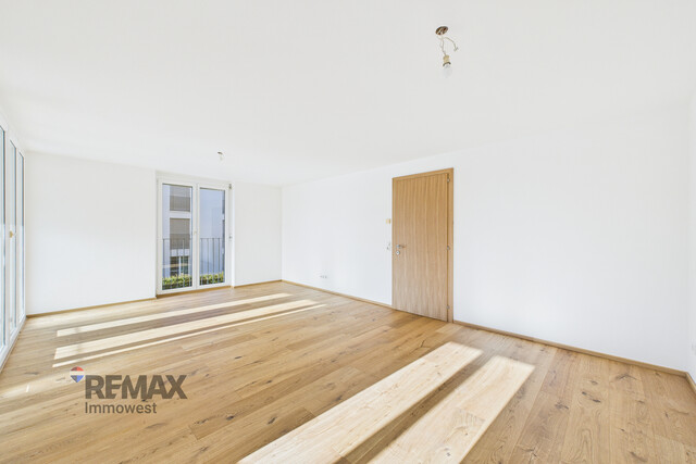 Mitten drin & lichtdurchflutet: Helle 3-Zimmer-Wohnung mit Wintergarten