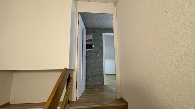 Sanierte 2-Zimmer Wohnung mit Balkon und Dachboden zur Miete