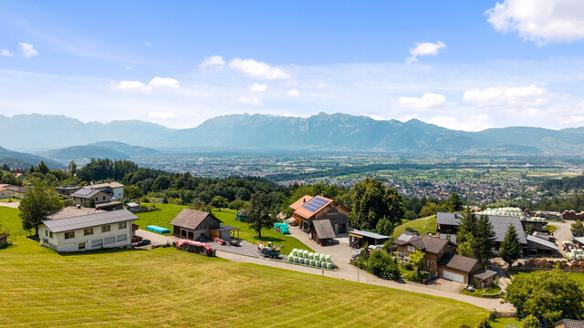 Traumhaftes Baugrundstück in Zwischenwasser mit atemberaubendem Bergblick!