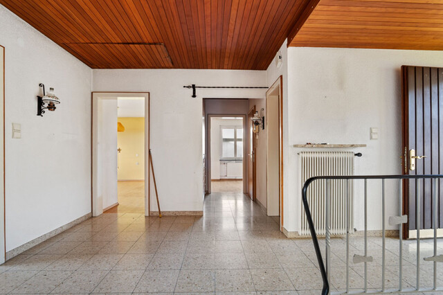 sanierungsbedürftiges Juwel in Lochau: großes Haus mit Seeblick und Garten!