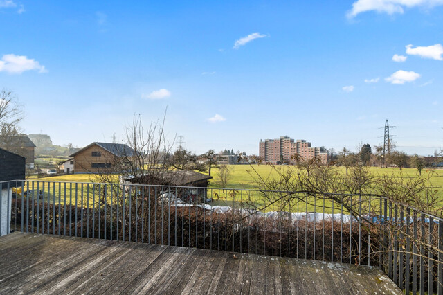 sanierungsbedürftiges Juwel in Lochau: großes Haus mit Seeblick und Garten!