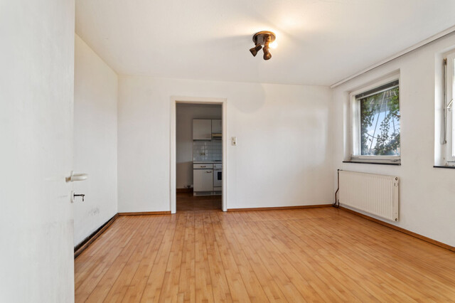 sanierungsbedürftiges Juwel in Lochau: großes Haus mit Seeblick und Garten!