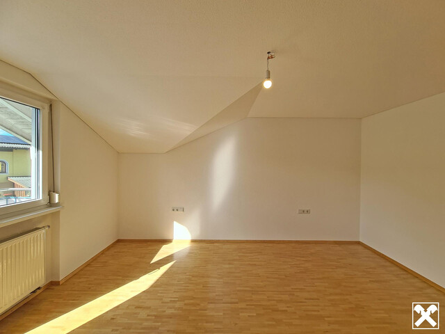 Frisch renovierte Doppelhaushälfte, sofort verfügbar