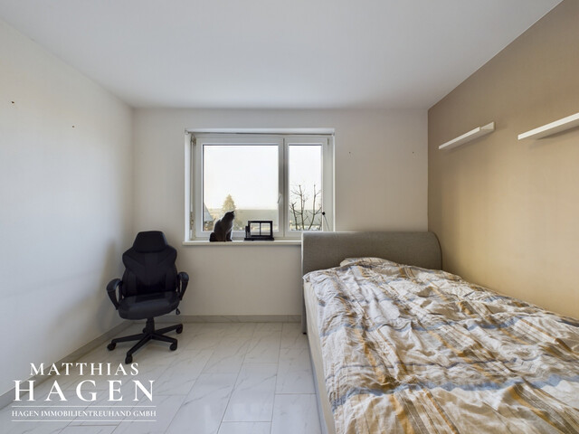 Geräumige 5-Zimmer-Maisonette-Wohnung mit Garten in Hard