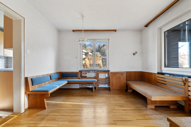 sanierungsbedürftiges Juwel in Lochau: großes Haus mit Seeblick und Garten!