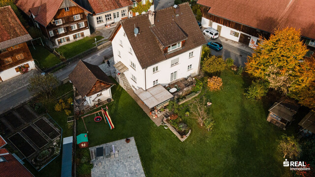 Attraktives 3-Parteienhaus mit großem Grundstück in Dornbirn – Platz, Komfort und Lebensqualität!