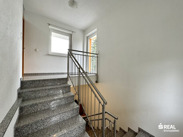 Modernisiertes Mehrfamilienhaus mit zwei großzügigen Wohnungen