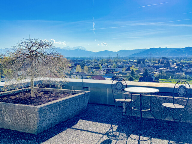 Großzügige 5-Zimmer-Terrassenwohnung mit Panorama-Ausblick in Hanglage von Schwarzach