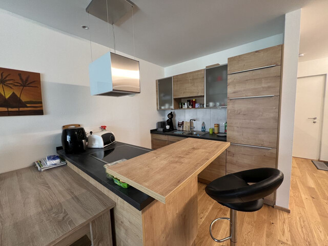 ZENTRALE STARTERWOHNUNG MIT GARTEN