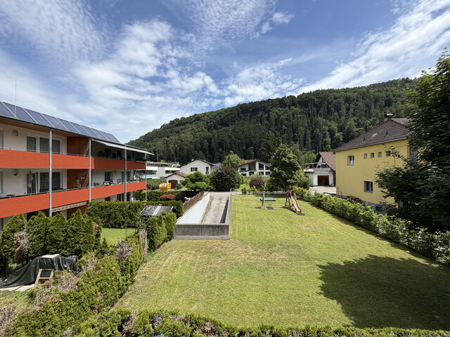 Schöne und sonnige  3-Zimmer-Wohnung mit 2 Tiefgaragenplätzen