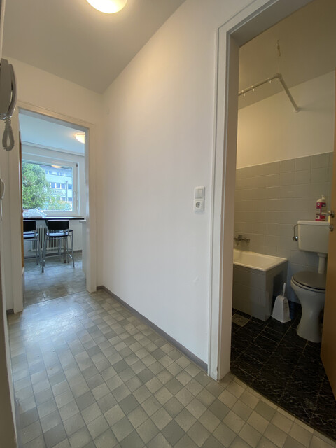 "ohne Provision" helle 1,5 Zimmer Wohnung mit Balkon