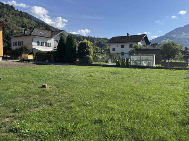 Sonniges Baugrundstück