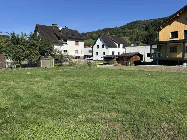 Sonniges Baugrundstück