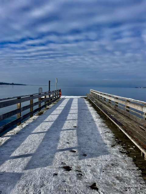 Freundliche 4-Zimmer-Wohnung direkt am See mit Terrasse