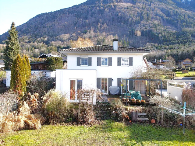 Feldkirch-Tisis: Einfamilienhaus im Landhaus-Stil mit atemberaubender Aussicht!