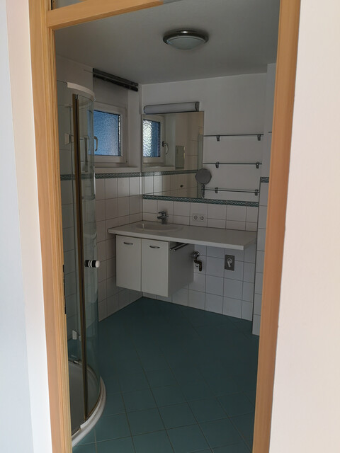 helle 2 Zimmer Wohnung mit überraschend viel Platz inkl. Tiefgarage und Keller