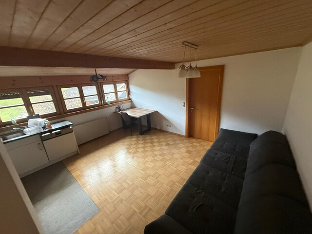 Geräumige 3-Zimmer-Dachgeschosswohnung zu vermieten