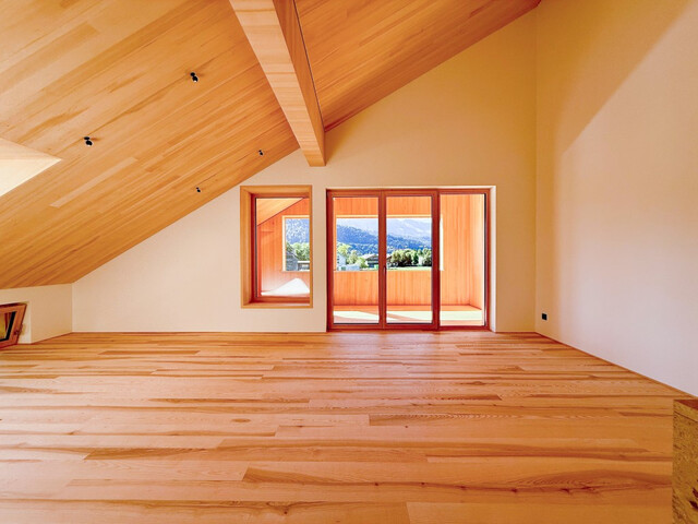 4-Zimmer Dachgeschoßwohnung im Grünen - genial! Top 12