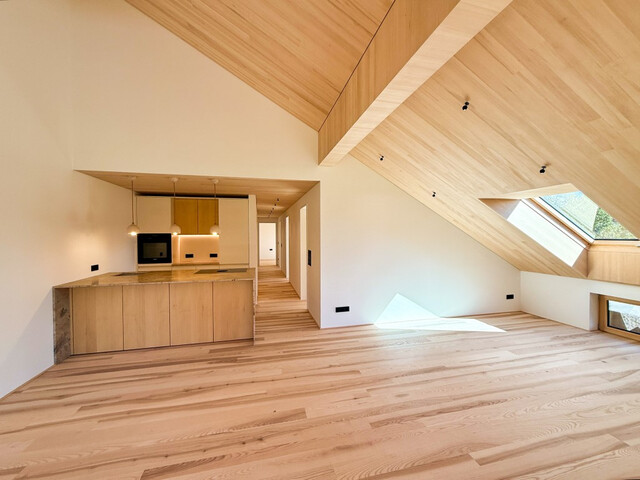 4-Zimmer Dachgeschoßwohnung im Grünen - genial! Top 12