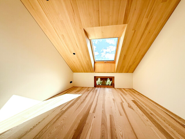 4-Zimmer Dachgeschoßwohnung im Grünen - genial! Top 12