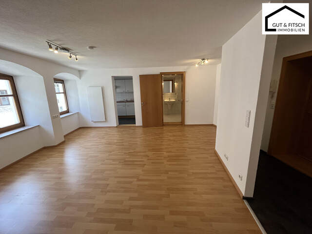 Schöne 2-Zimmer Stadtwohnung