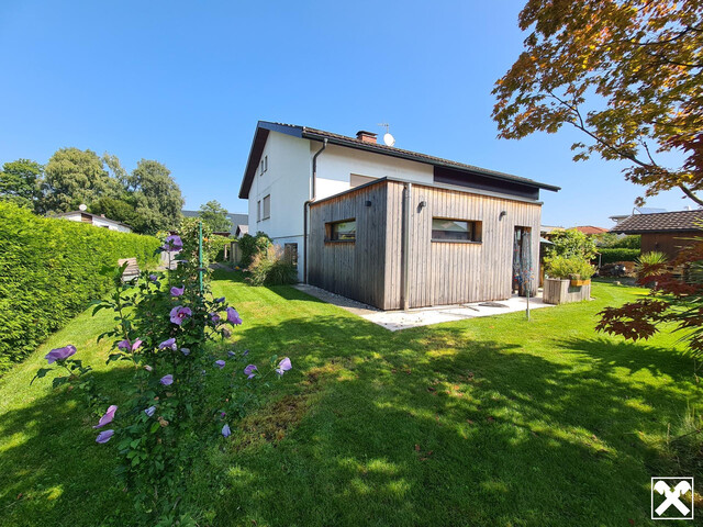 Seltene Gelegenheit - Zwei Wohneinheiten, ein Preis!