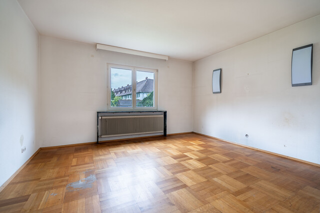 Für Handwerker mit Ausbauqualitäten - Wohnhaus mit 2 Wohnungen und zusätzlichem Bauplatz