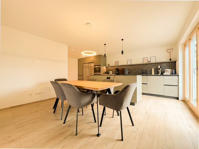 Gepflegte Doppelhaushälfte mit ausgebautem Dachboden