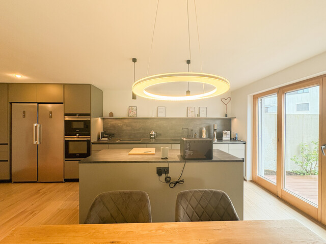 Gepflegte Doppelhaushälfte mit ausgebautem Dachboden