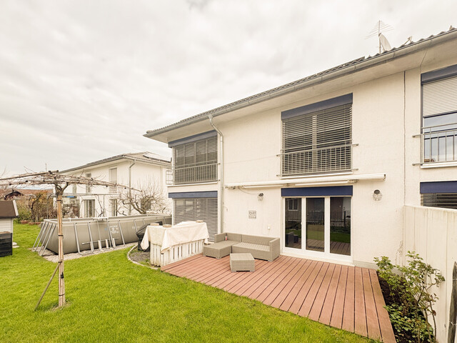 Gepflegte Doppelhaushälfte mit ausgebautem Dachboden