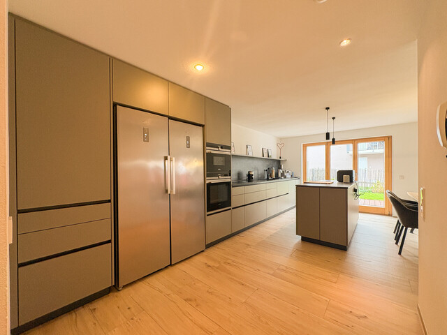 Gepflegte Doppelhaushälfte mit ausgebautem Dachboden