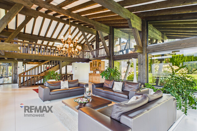 EIN HAUS FÜR MENSCHEN, DIE DAS BESONDERE ZU SCHÄTZEN WISSEN - WOHNEN MIT POOL & PANORAMABLICK