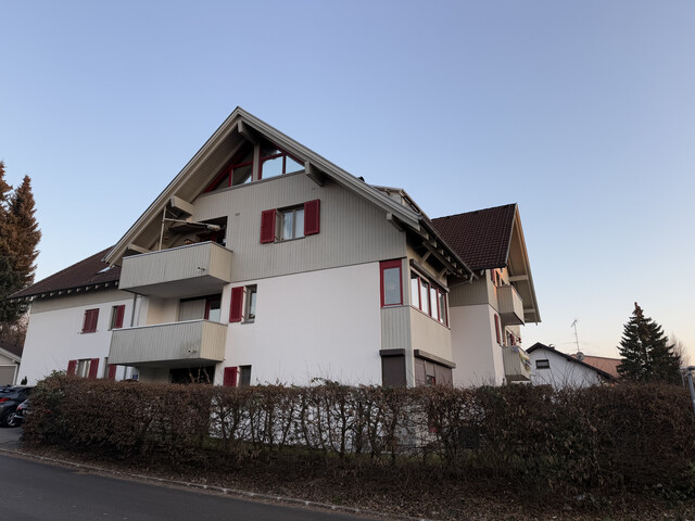 behagliche Maisonette-Wohnung mit Tiefgaragenstellplatz