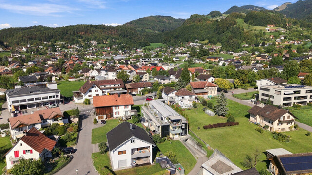 Gepflegte 4-Zi-Wohnung mit 2 Balkonen in Weiler