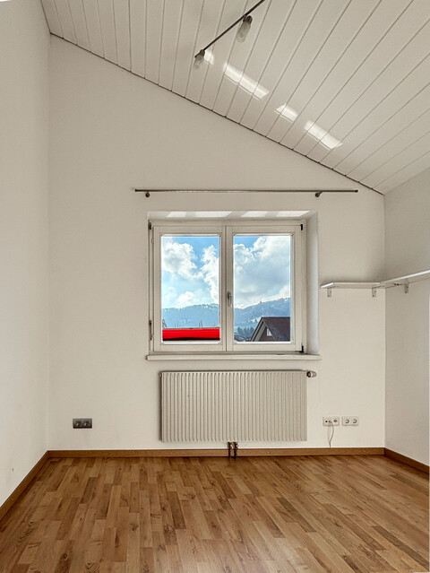 Besondere 4 Zimmer Maisonettewohnung mit Garten