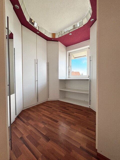 Besondere 4 Zimmer Maisonettewohnung mit Garten