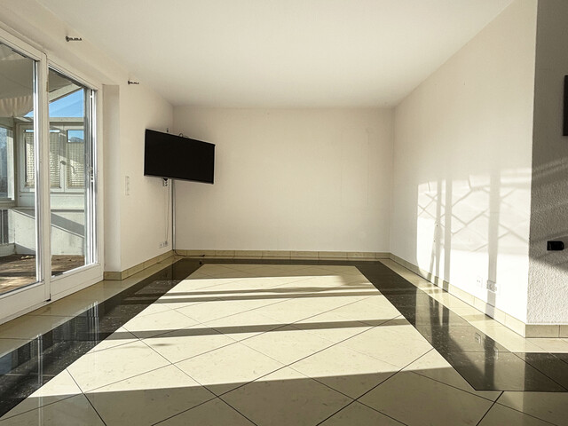 Besondere 4 Zimmer Maisonettewohnung mit Garten