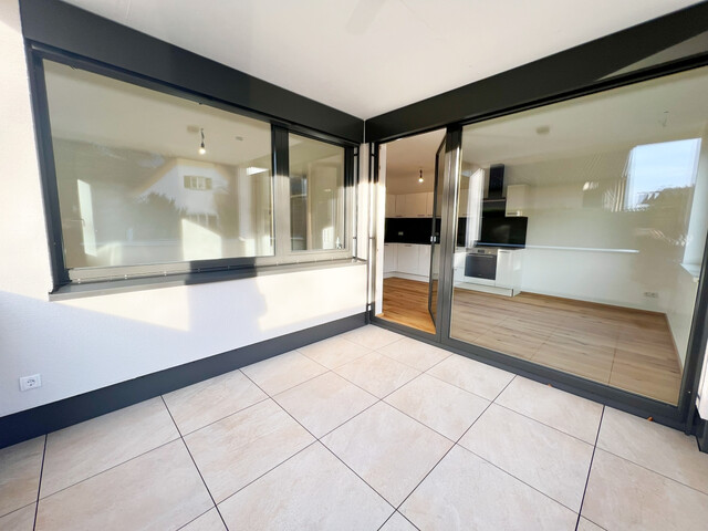 Neuwertige und helle 2-Zimmerwohnung im Erdgeschoss